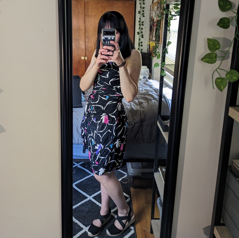 Hawaiian inspired short dress - Picture 9 of 10